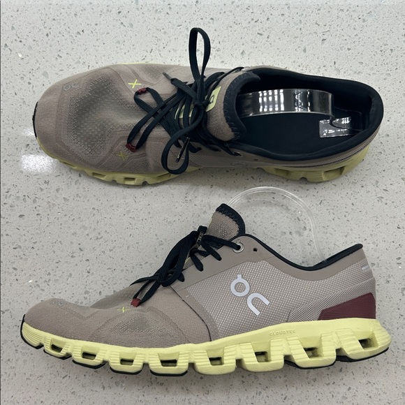 On Cloud X 3 Running Shoes Brown & Grey Size 10.5 main image 10